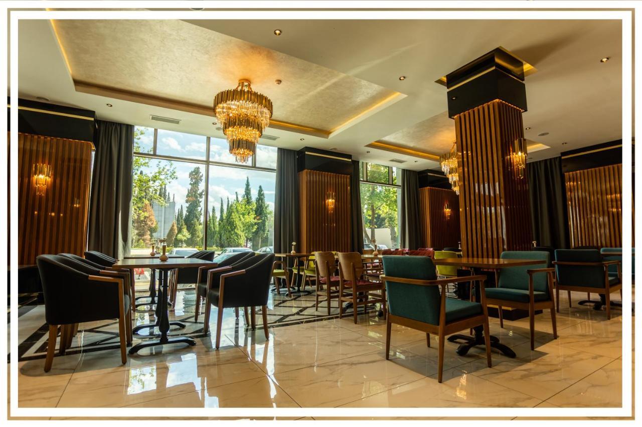 Premium Hotel Гянджа Экстерьер фото