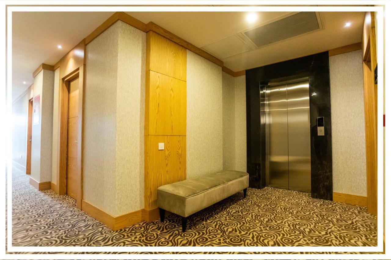 Premium Hotel Гянджа Экстерьер фото
