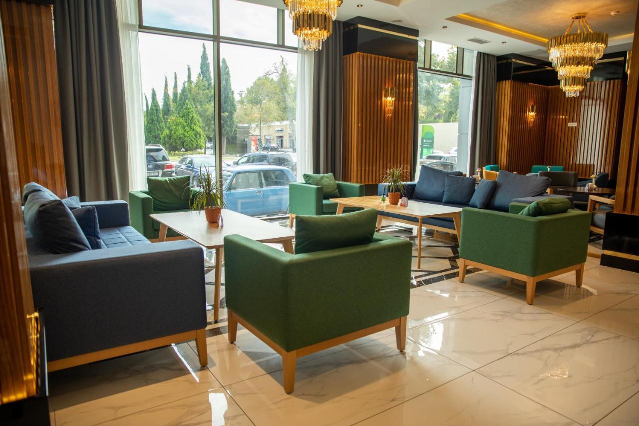 Premium Hotel Гянджа Экстерьер фото