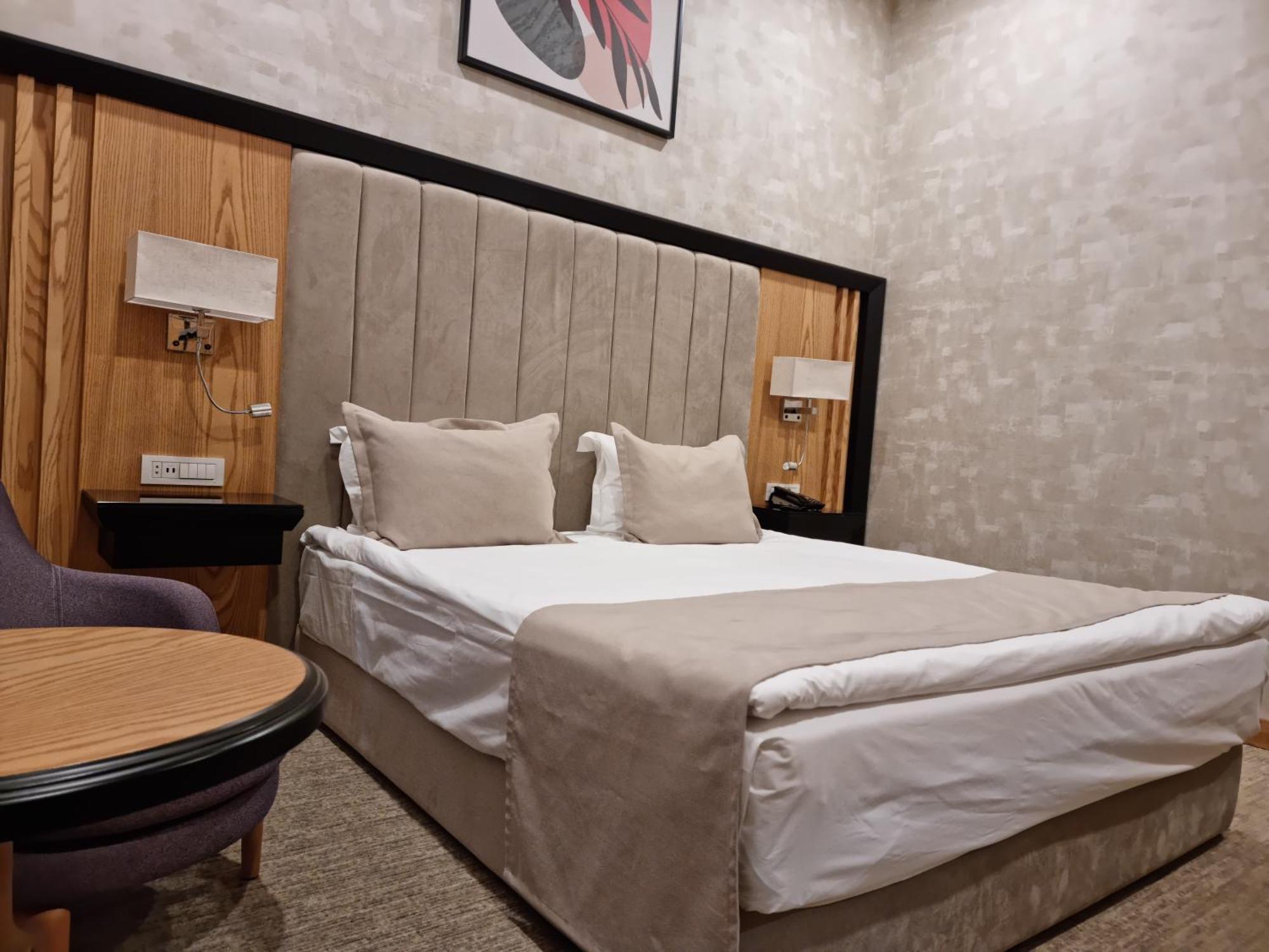 Premium Hotel Гянджа Экстерьер фото