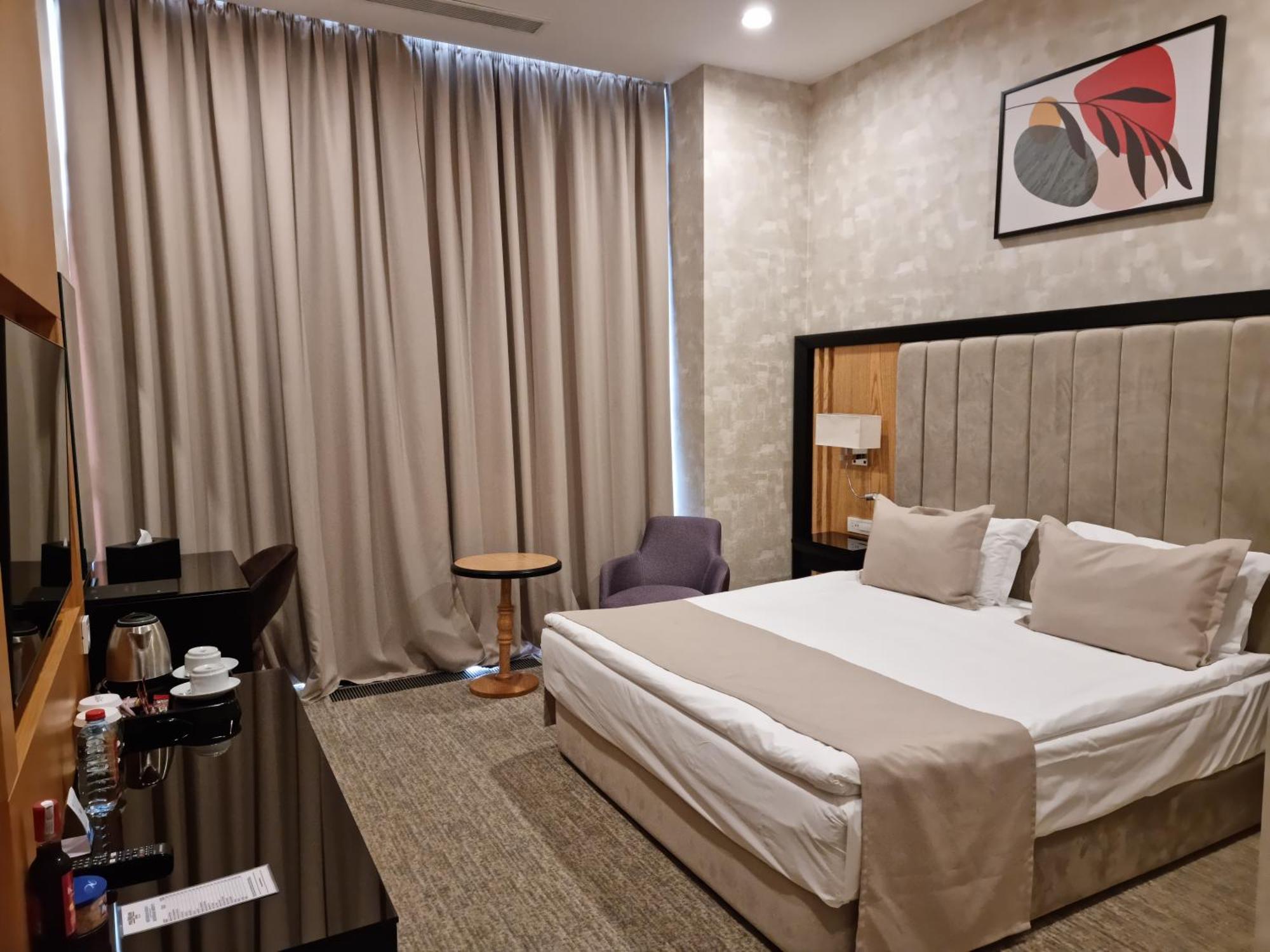 Premium Hotel Гянджа Экстерьер фото